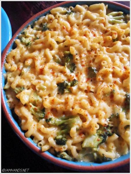 Broccoli Cheddar Macaroni and Cheese