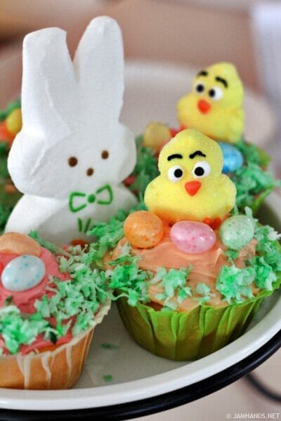 Easter Cupcakes + How to make green dyed shredded coconut