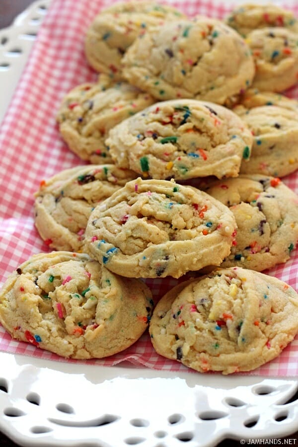 Soft Sprinkle Pudding Cookies | www.jamhands.net